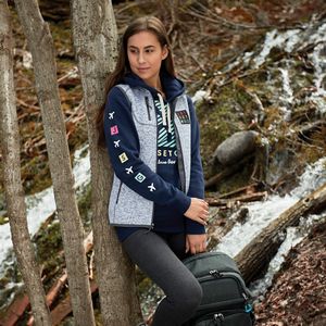 Light Heather Gray Logo Model