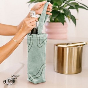 Frosted Mint Green Lifestyle