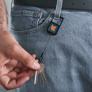 [M8879] Roundup Retractable Keychain