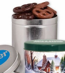 [1QT-K] 1 Quart Tin w/ Mini Dark & Milk Chocolate Pretzels